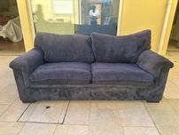 Sofa azul em excelente estado