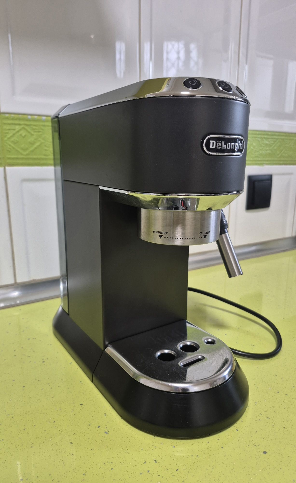 Máquina de Café DeLonghi Dedica Style