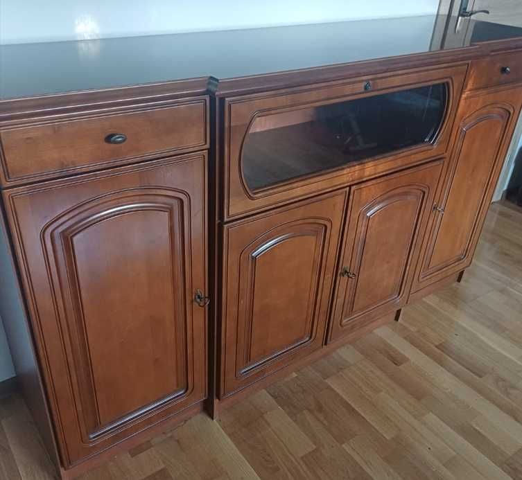 Komoda drewno połysk, wyprodukowana w Polsce