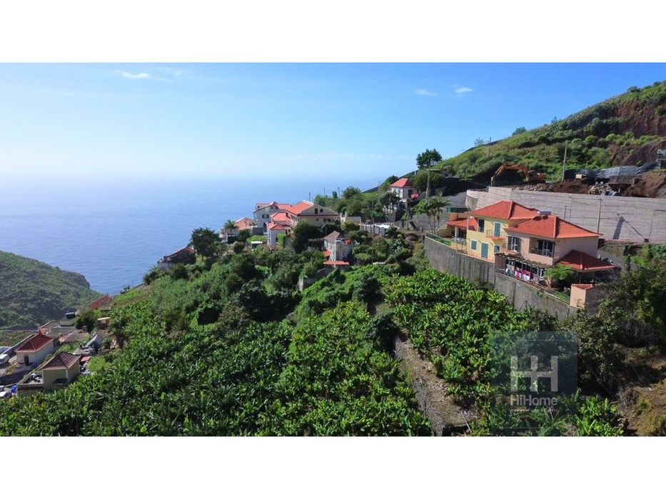 Terreno para construção de moradias com vista mar na Ribeira Brava