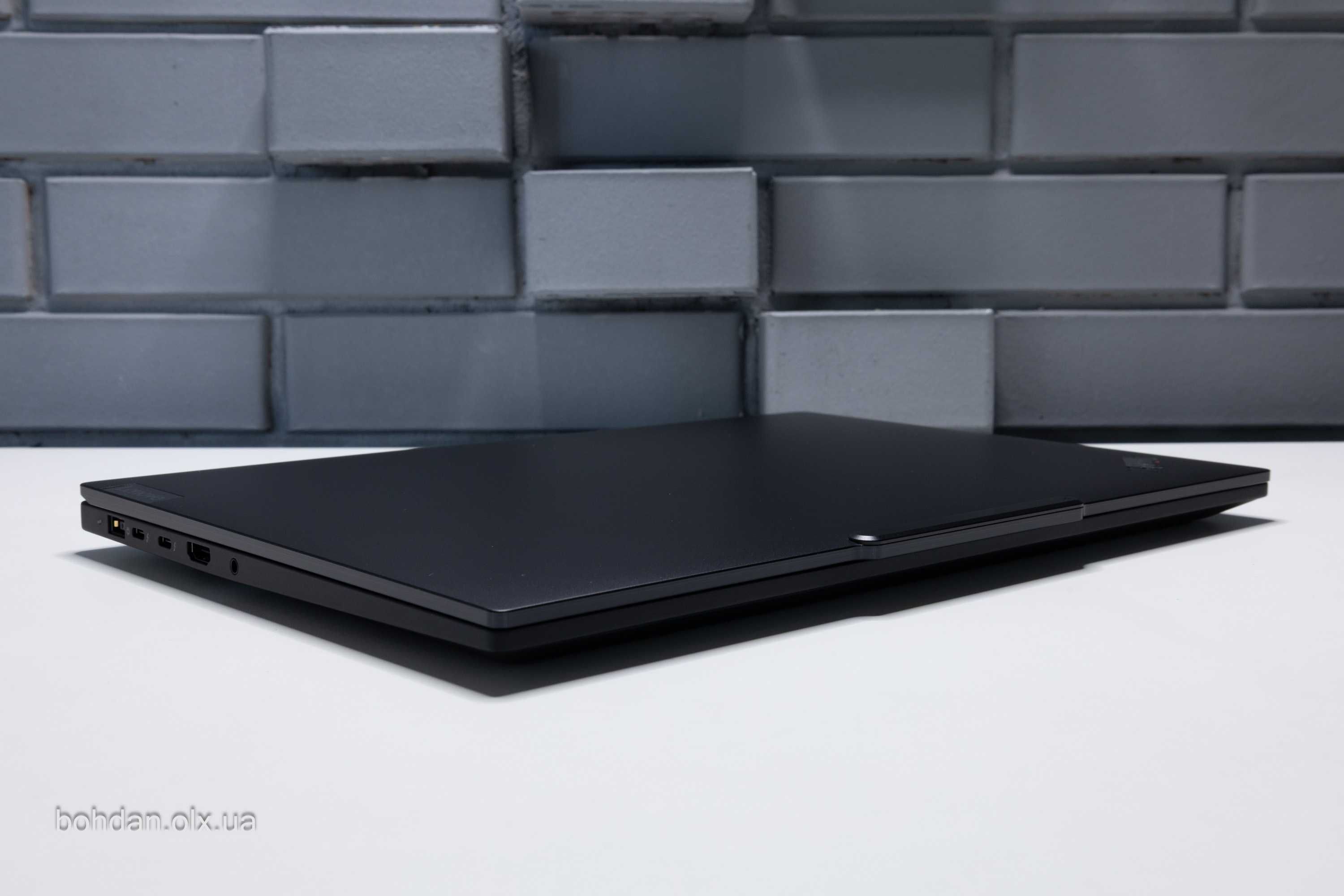 Lenovo ThinkPad P1 Gen 7 WQXGA-165Hz 155H RTX 2000 Ada 32GB 1TB W11Pro