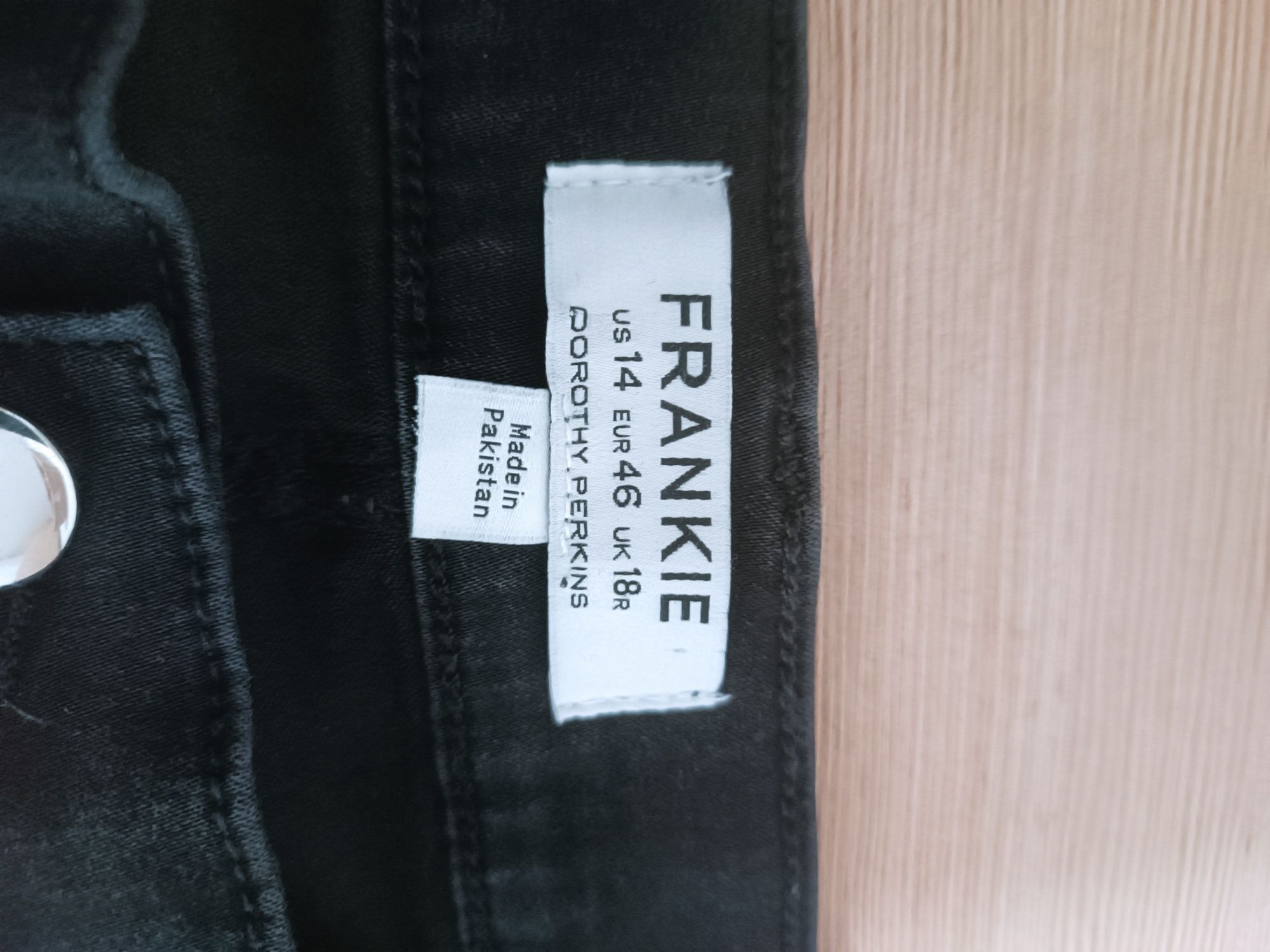 Czarne jeansowe spodnie Doroty Perkins (Frankie) nowe rozmiar 46/18