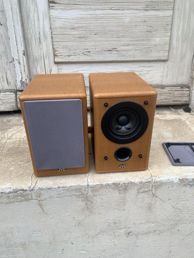 Полочные колонки JVC Model SP-UXT77