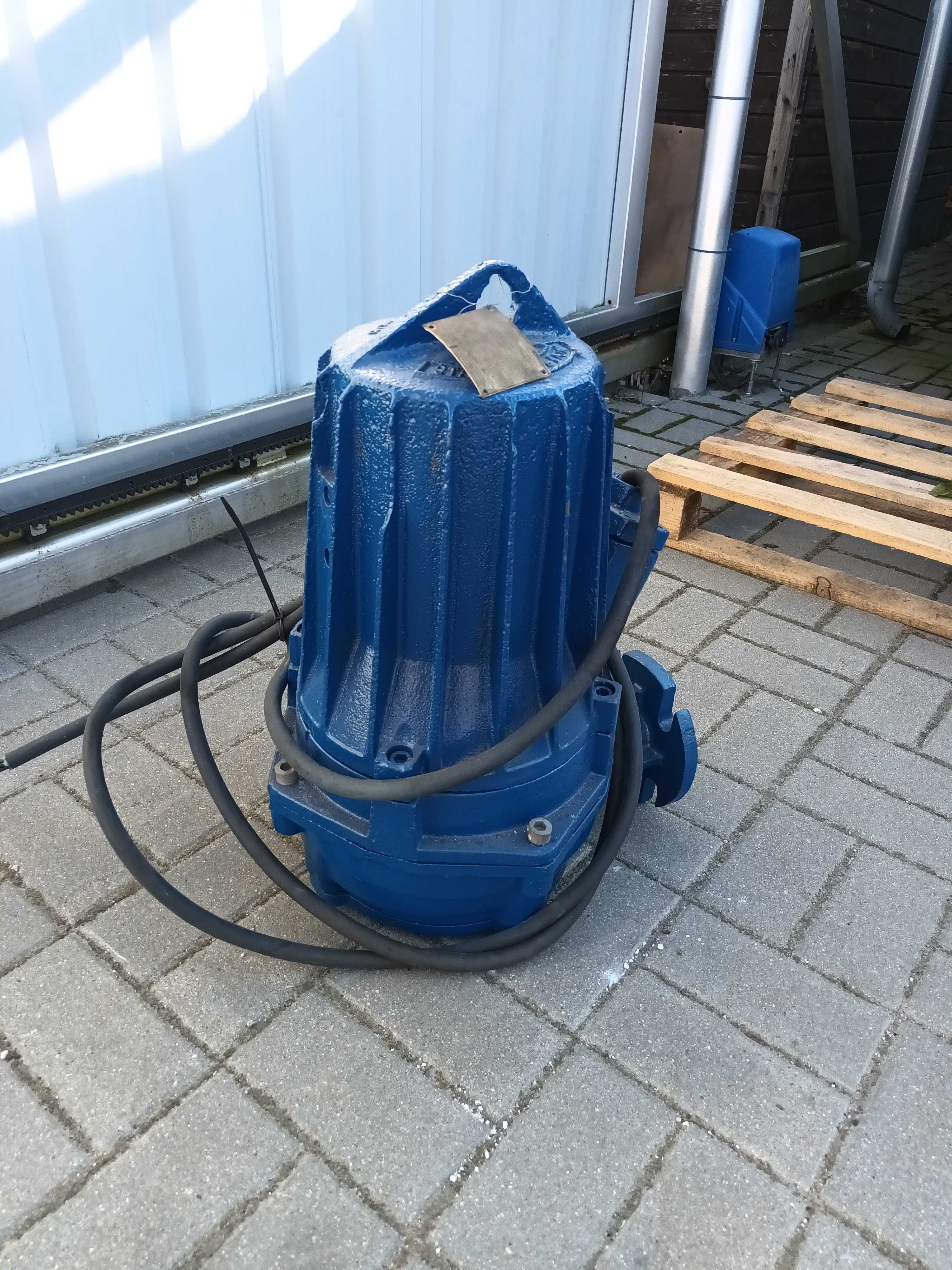 Pompa  ABS Pirnha90-2ex 10kw z nożem tnącym