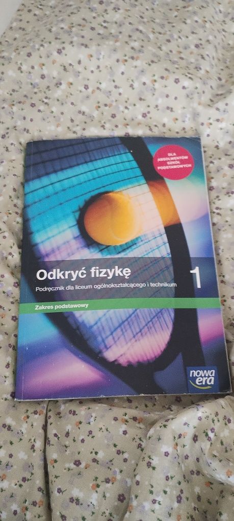 Sprzedam książki do technikum i liceum klasa 1