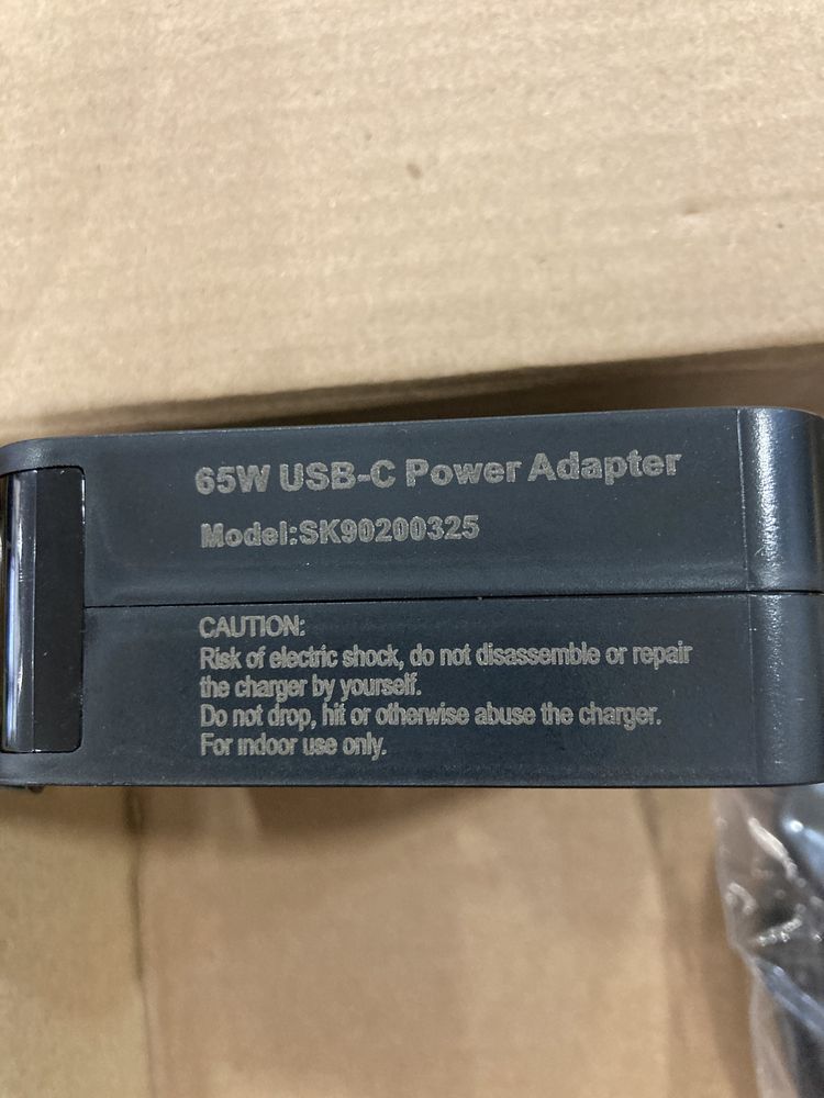 Carregador Universal USB-C 65W - Novo