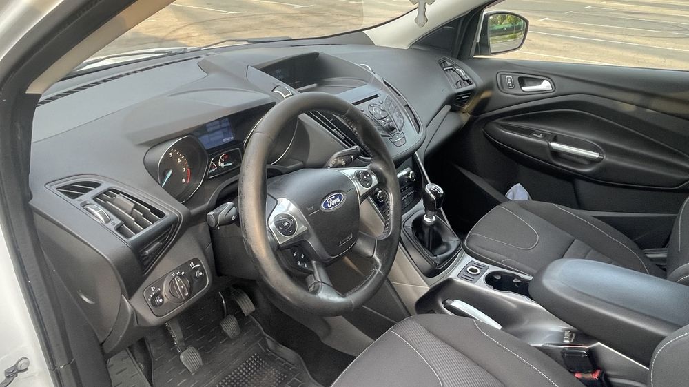 Продаж Fоrd kuga 2013 рік