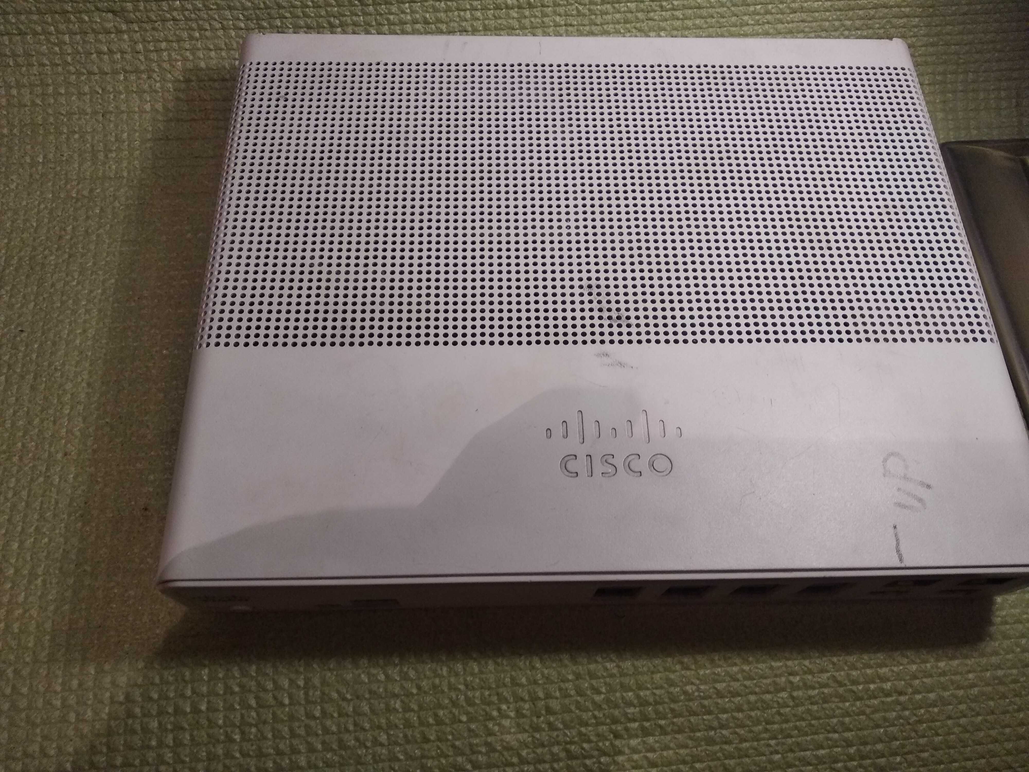 Коммутатор Cisco Catalyst 2960C-8TC-L