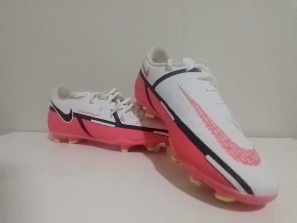 Chuteira Nike Phantom - Vermelha (42)