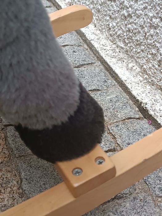 Baloiço em burro. Bom estado.