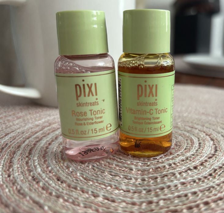 Zestaw PIXI Toniki z witaminą C Vitamin-C Tonic, różany Rose Tonic