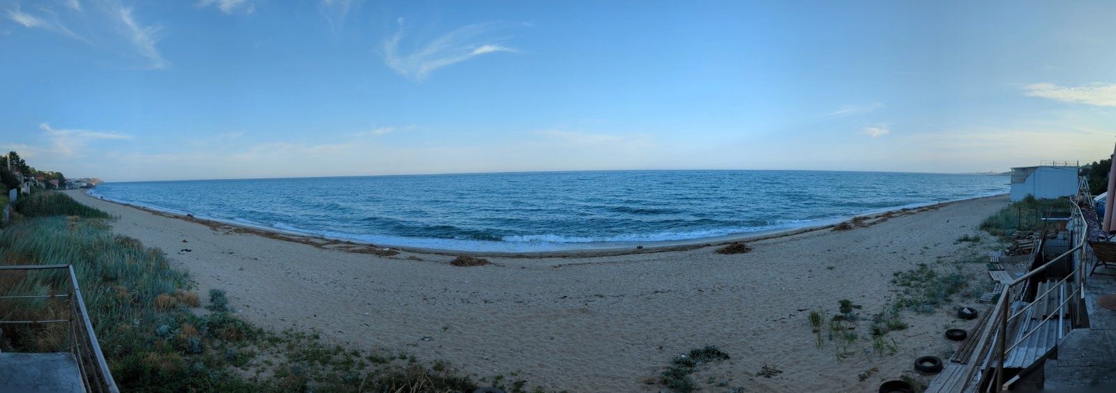 Дом на берегу моря, первая линия