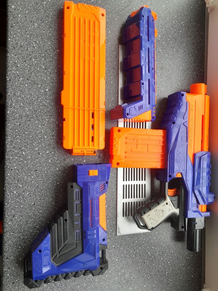 Nerf  іграшки   продається тільки  комплект