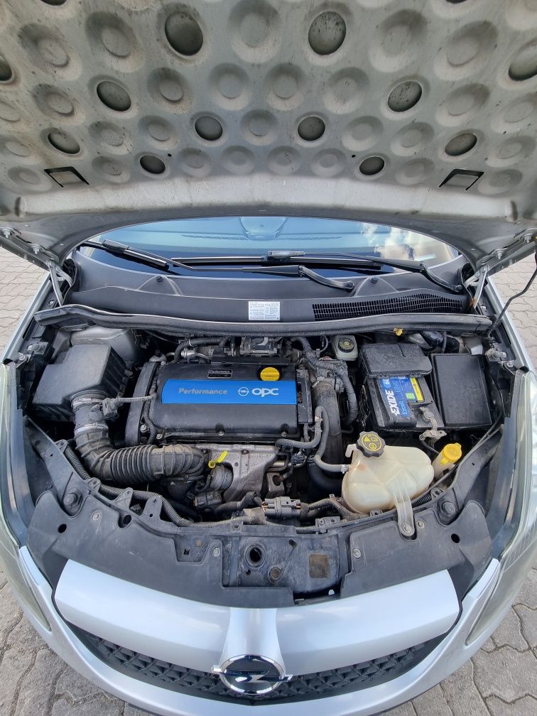 Opel Corsa D OPC 192KM