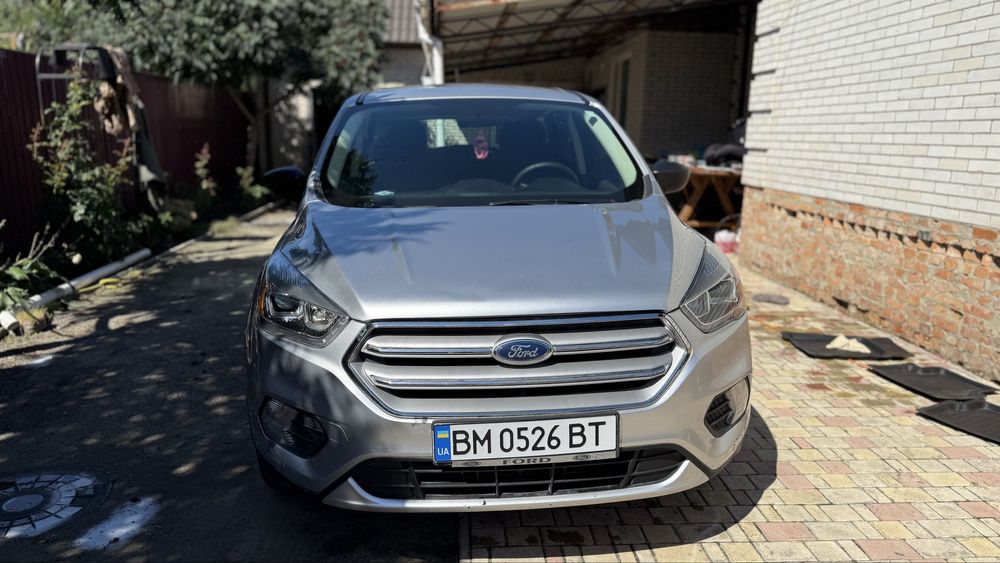 Ford escape 18 год