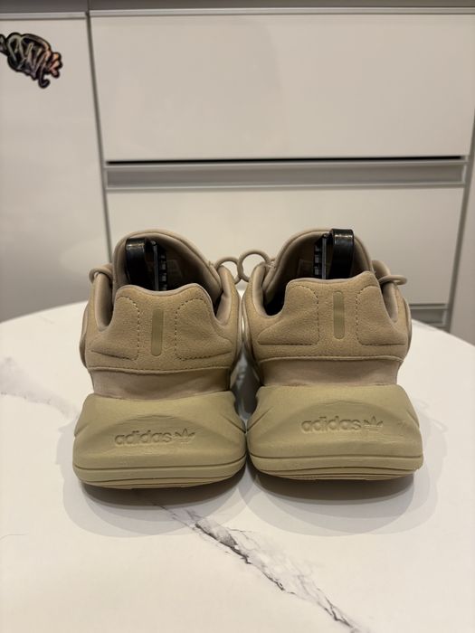 Adidas Ozelia beżowe świetny stan