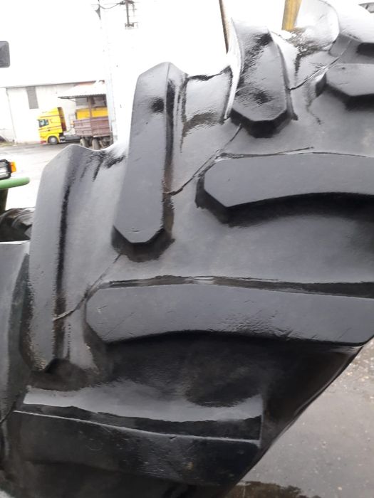 Opona do ciągnika rolniczego