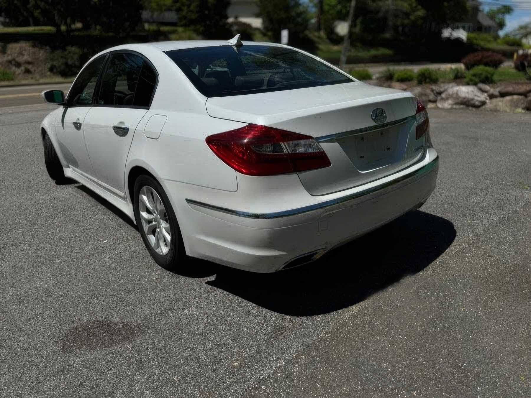 2012 Hyundai Genesis