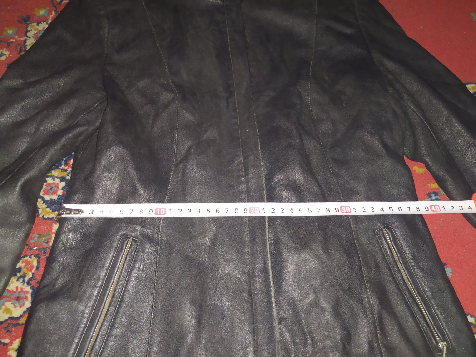 Куртка кожаная женская черная 42 размер в хорошем состоянии 150грн.