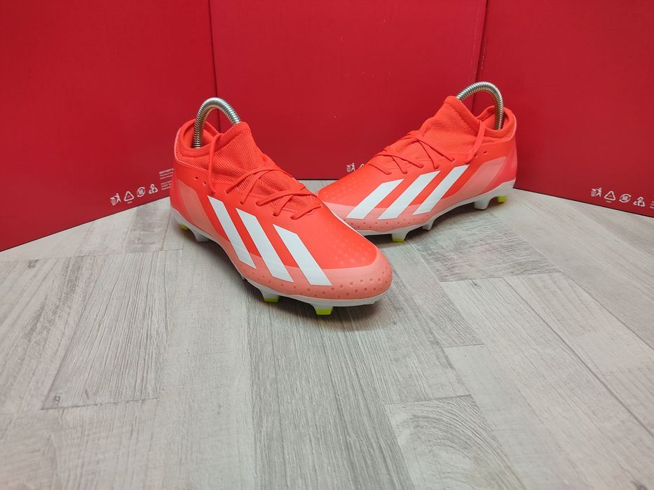 Спортивне взуття.Спортивні носки.Футбольне взуття.Копочки.Футзалки.М'я