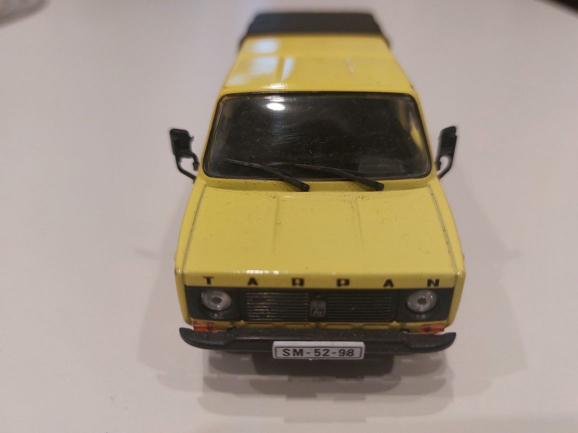 Kultowe Auta PRL Tarpan 237 (1/43)