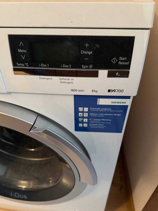 Пральна машина Siemens iQ700 8 kg, 1600 об/хв, i-Dos, повністю робоча