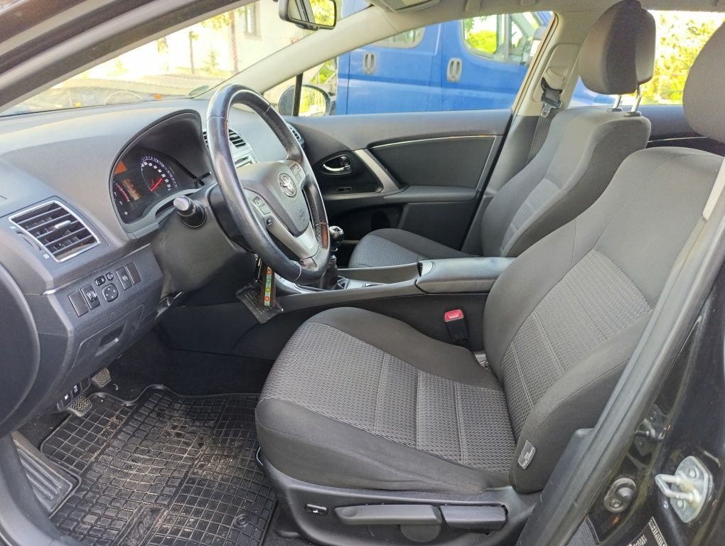 Toyota Avensis 1.8 16 V 147 KM z Niemiec bezwypadkowa i serwisowana