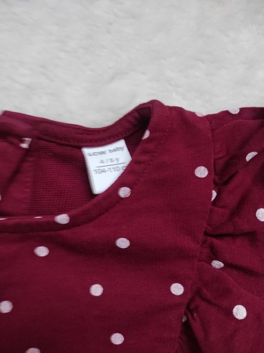 Сукня на дівчинку.