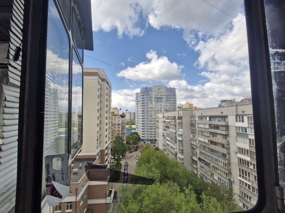 Продам 3к квартиру в Броварах район термінала вул Симона Петлюри