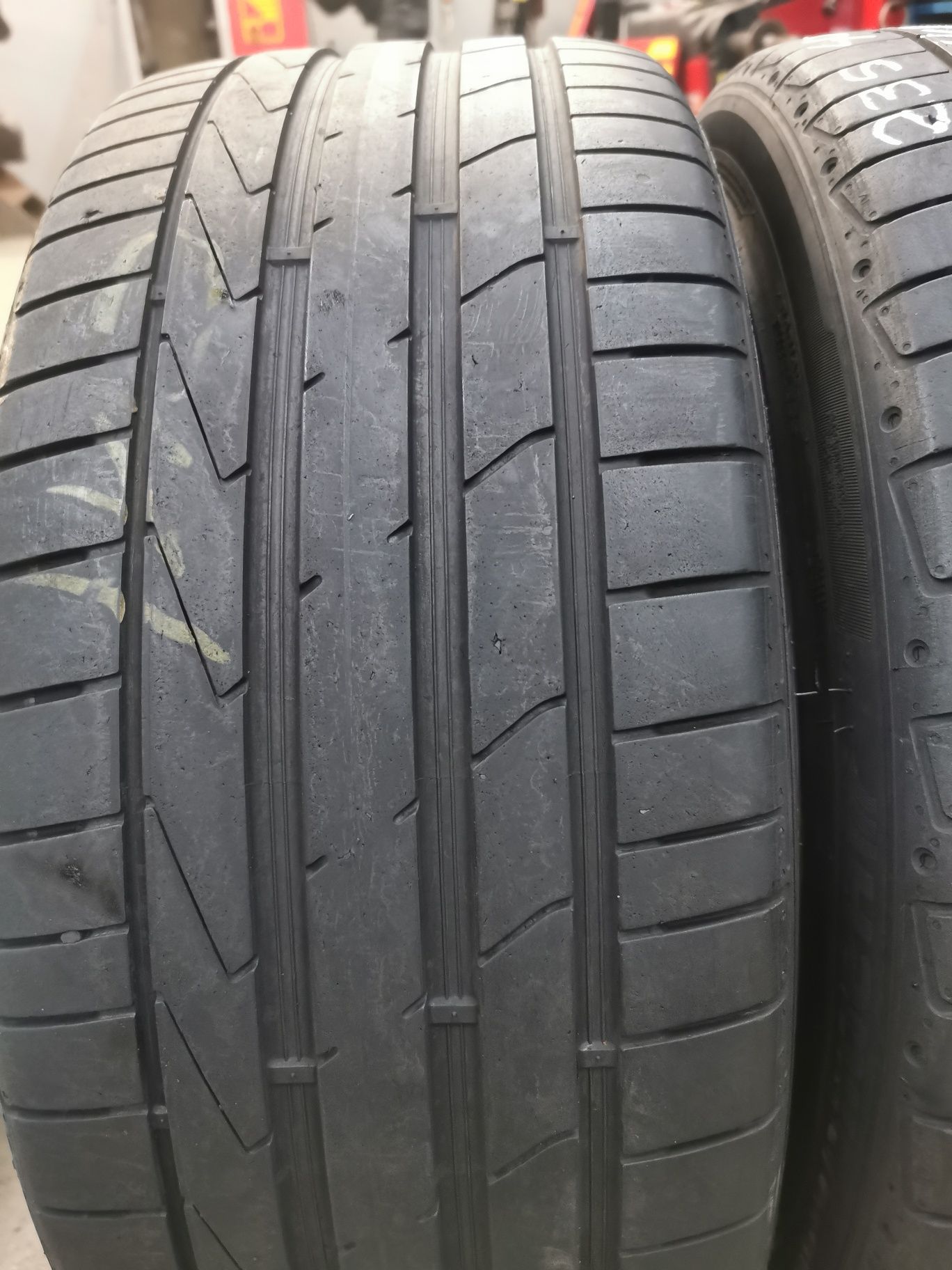 Para opon 235/40R19 96Y Hankook Ventus S1 evo2 z 2019 roku