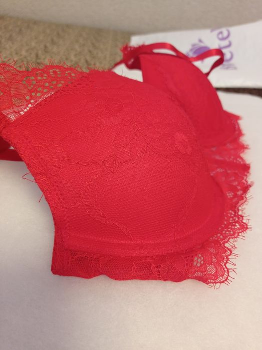 Білизна жіноча кружевна