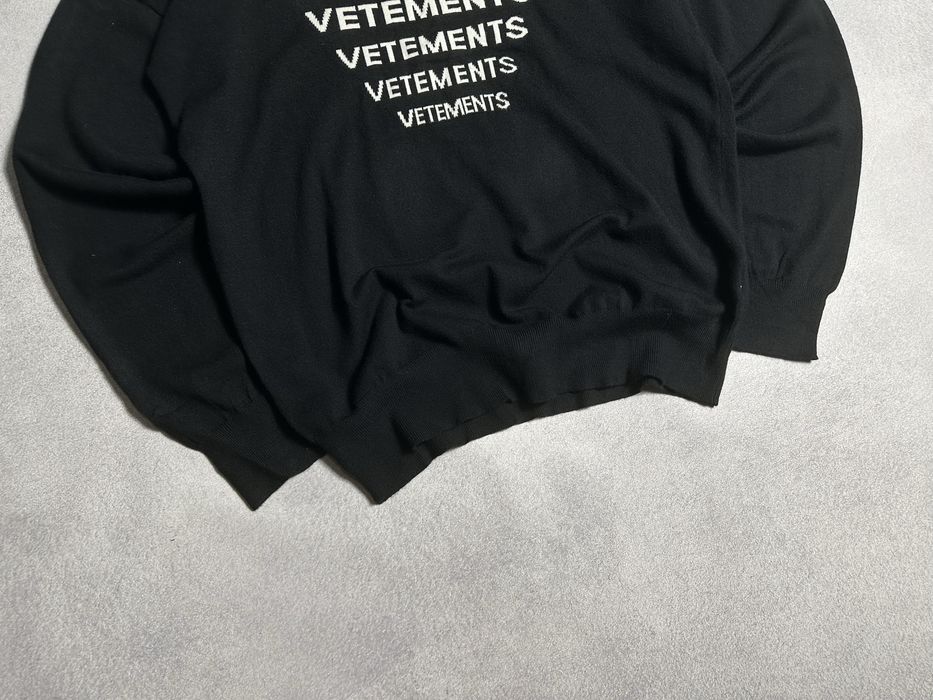Светр VETEMENTS Black Jacquard Sweater