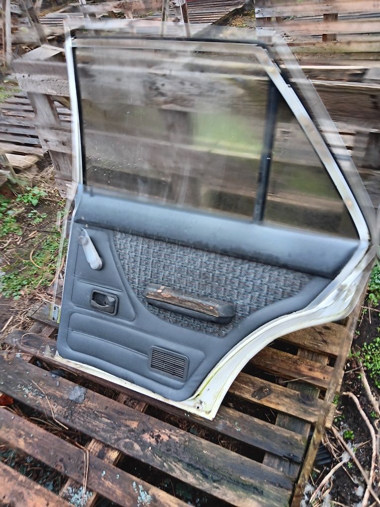 FSO Polonez caro drzwi prawy tył tylne prawe kompletne KPL