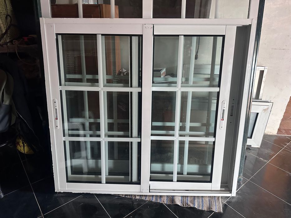 Janelas vidros duplo em bom estado