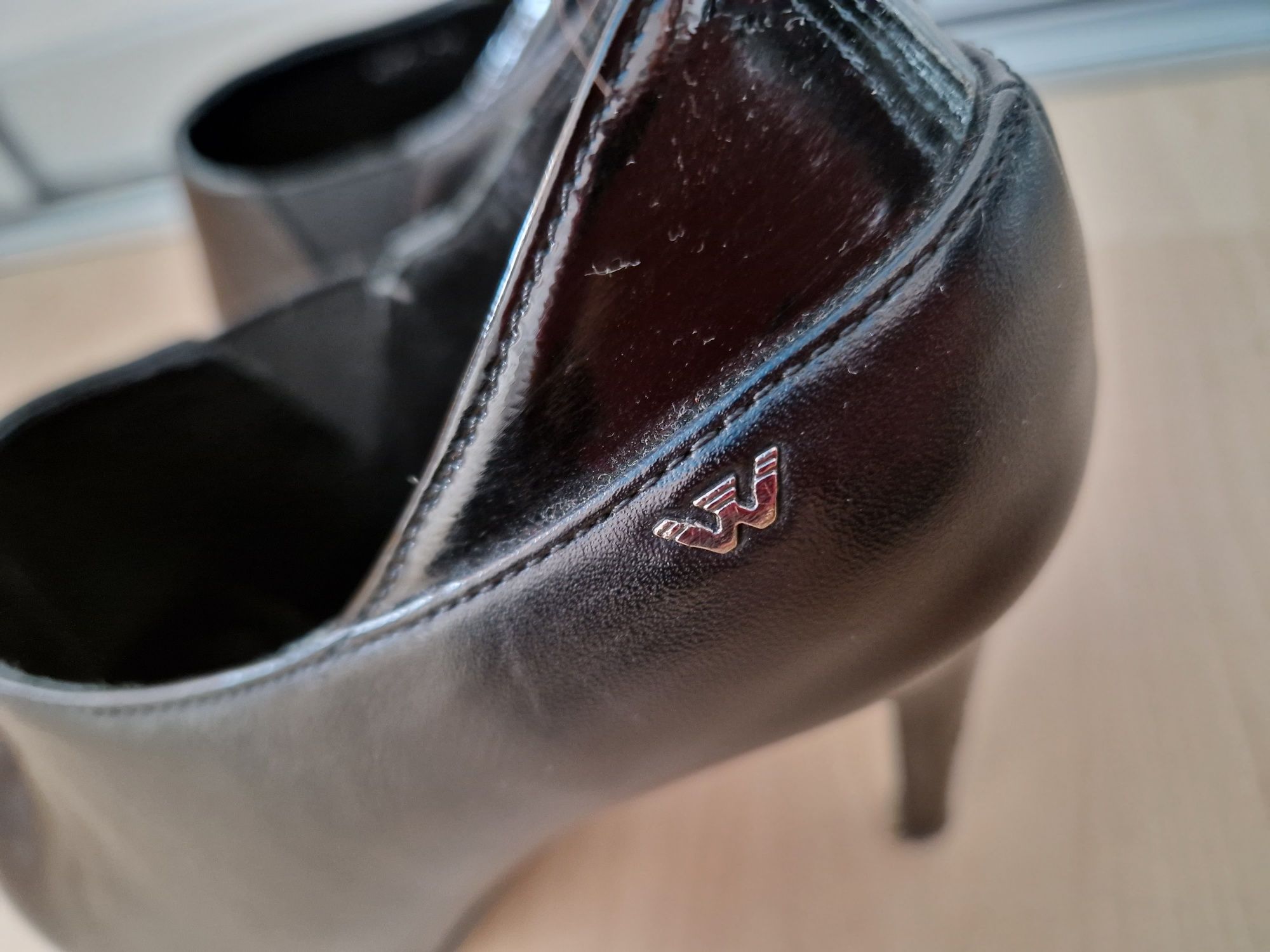 Botki na szpilce Wojas r.35