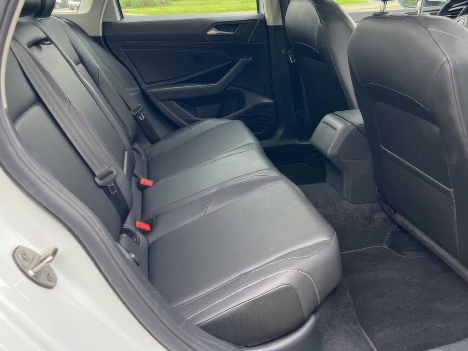 Volkswagen Jetta SEL      2019