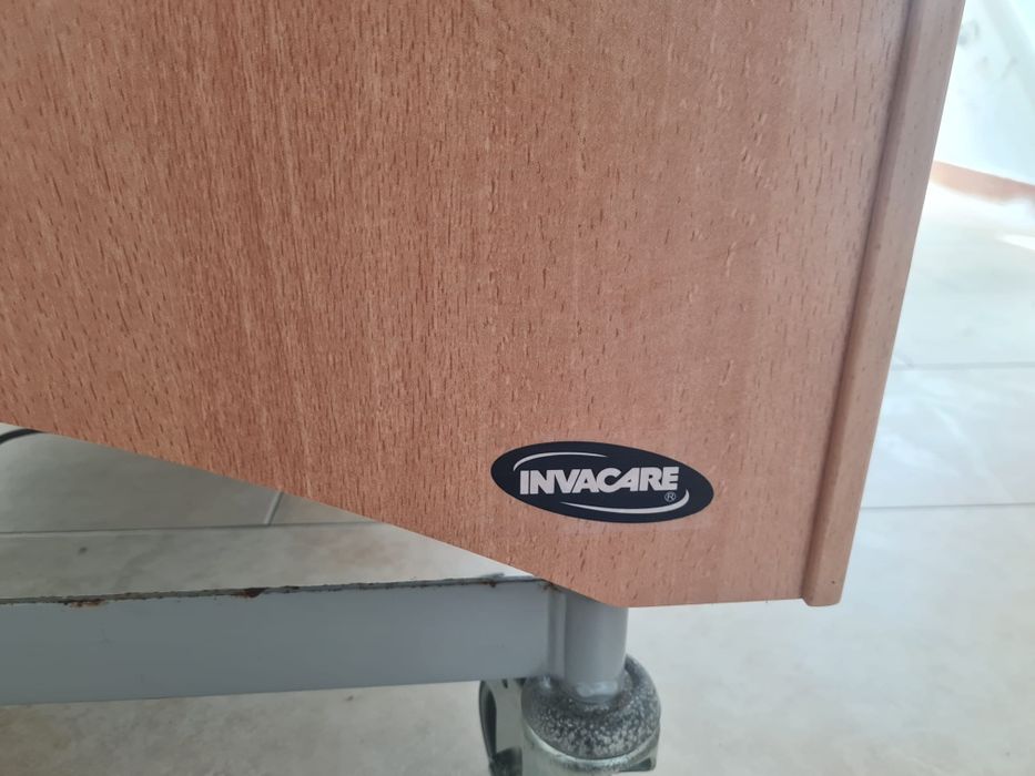 Cama articulada elevatória  elétrica