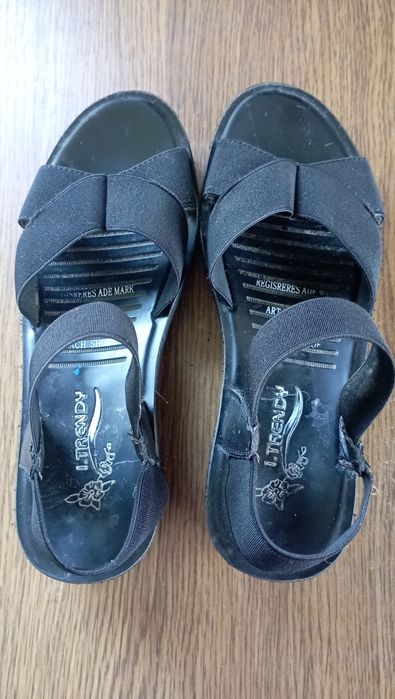 Босоножки женские