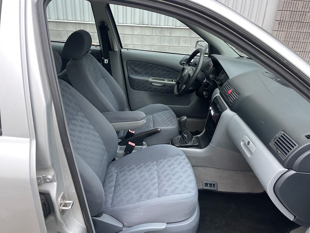 Skoda Octavia 1 , 1.6 MPi,Klasyk, Bezwypadkowy, Maly Przebieg, Klima