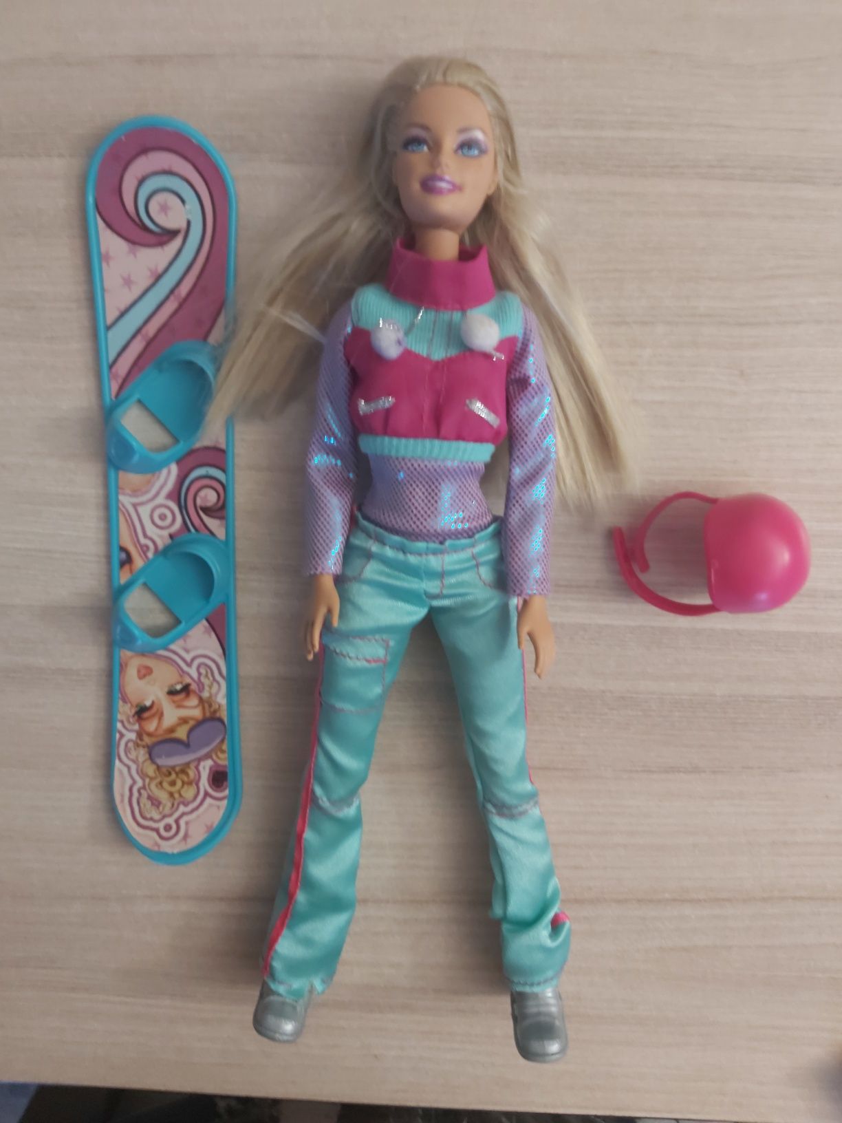 Lalka Barbie z deskami