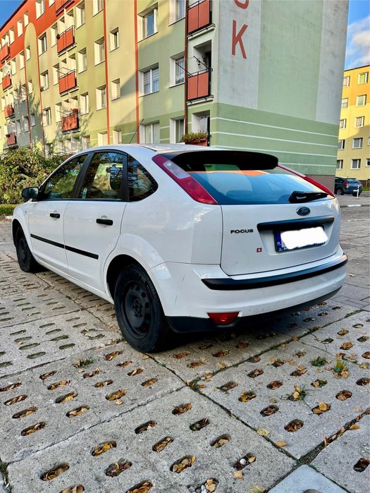 Ford Focus mk2 1.6 benzyna klimatyzacja elektryka 2007r 230 tys