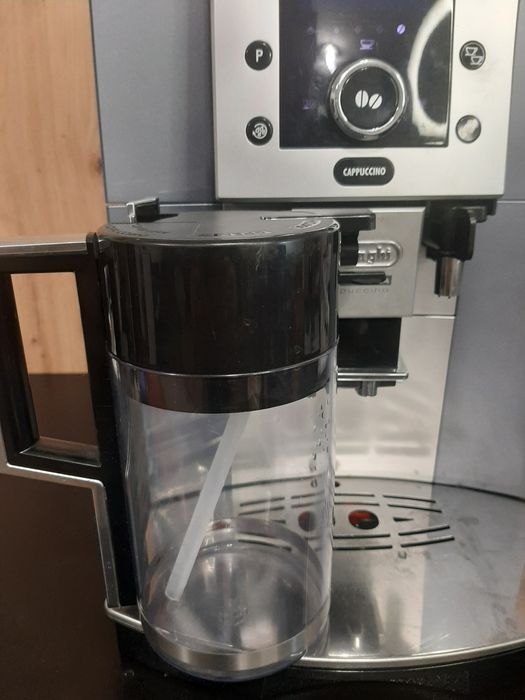 Кавовий апарат кавомашина Delonghi ESAM 5500 Cappuccino