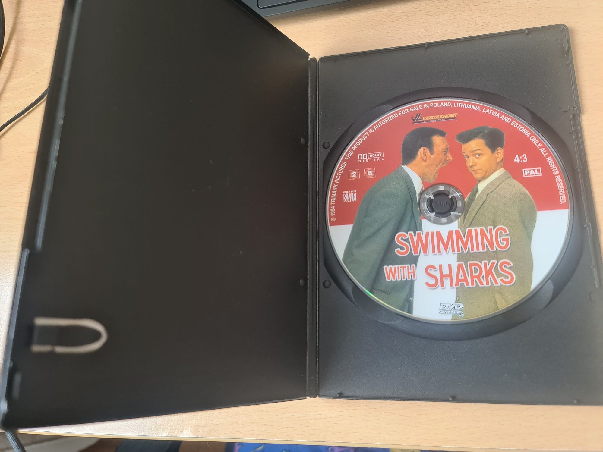 Film dvd Wśród rekinów - Swimming with sharks