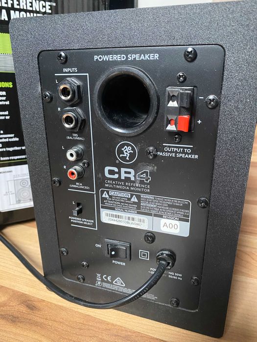 Monitory Mackie CR4