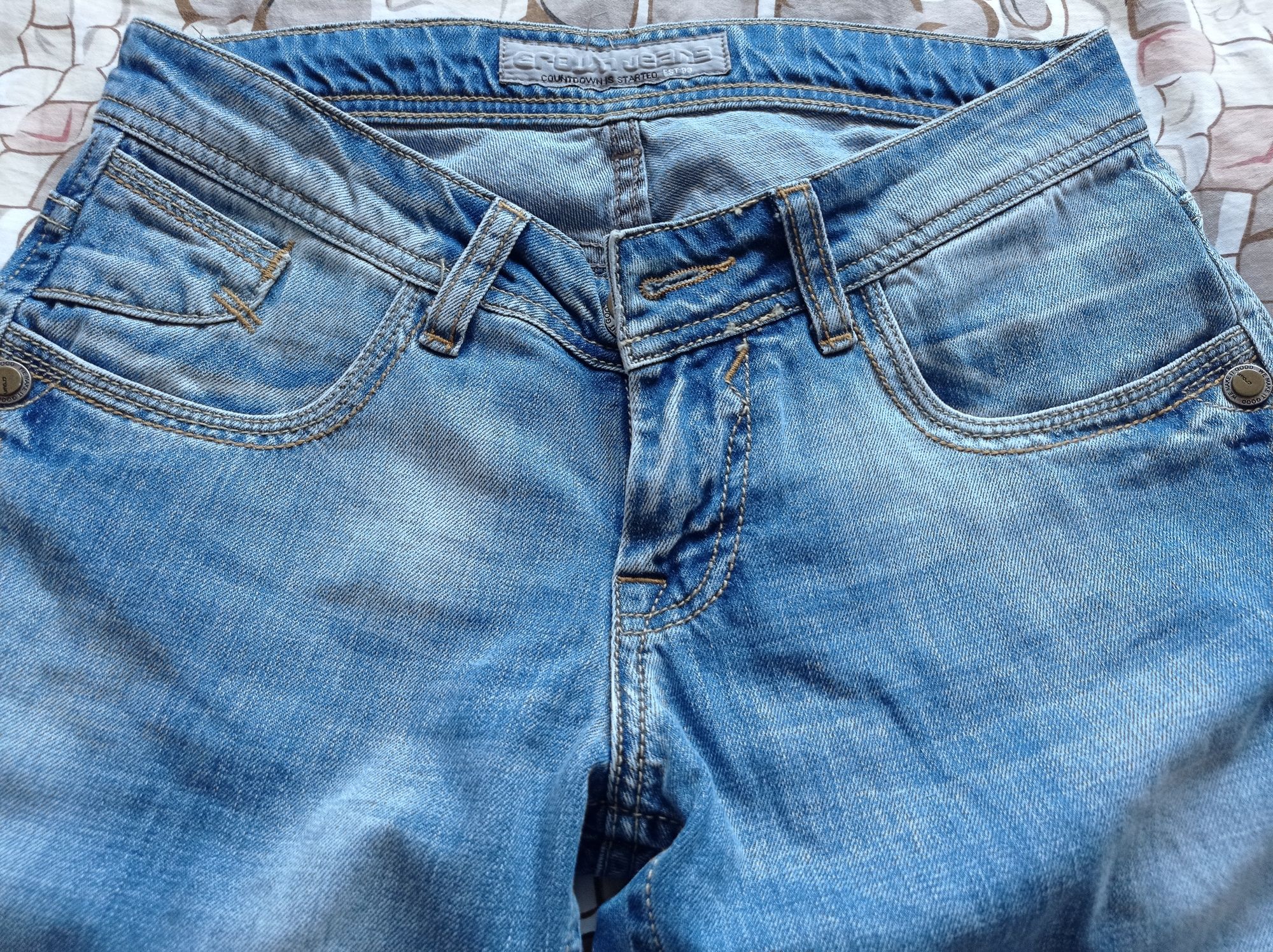 Spodnie jeans crown