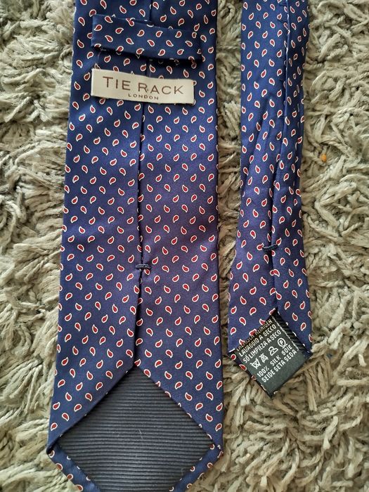 Tie Rack jedwabny krawat,granat w czerwone łezki