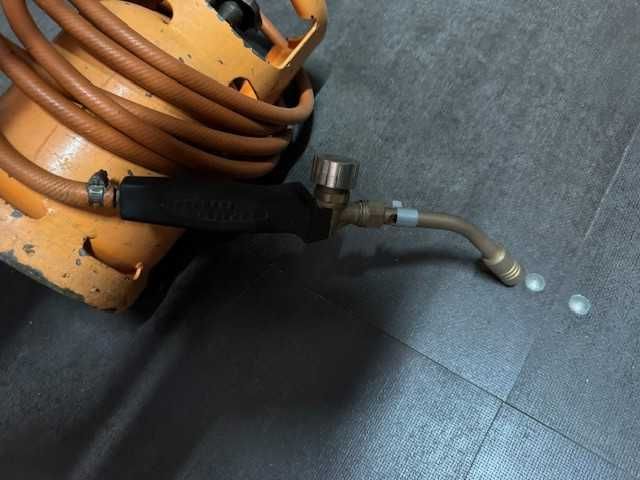 Maçarico com Garrafa portátil , capacidade 5,9 kg