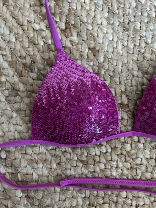 Biquinis (rosa, verde e branco)