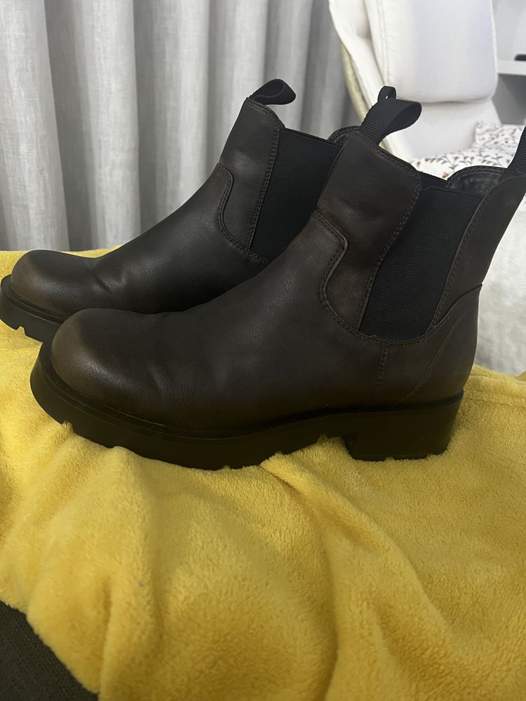 Zara bota senhora