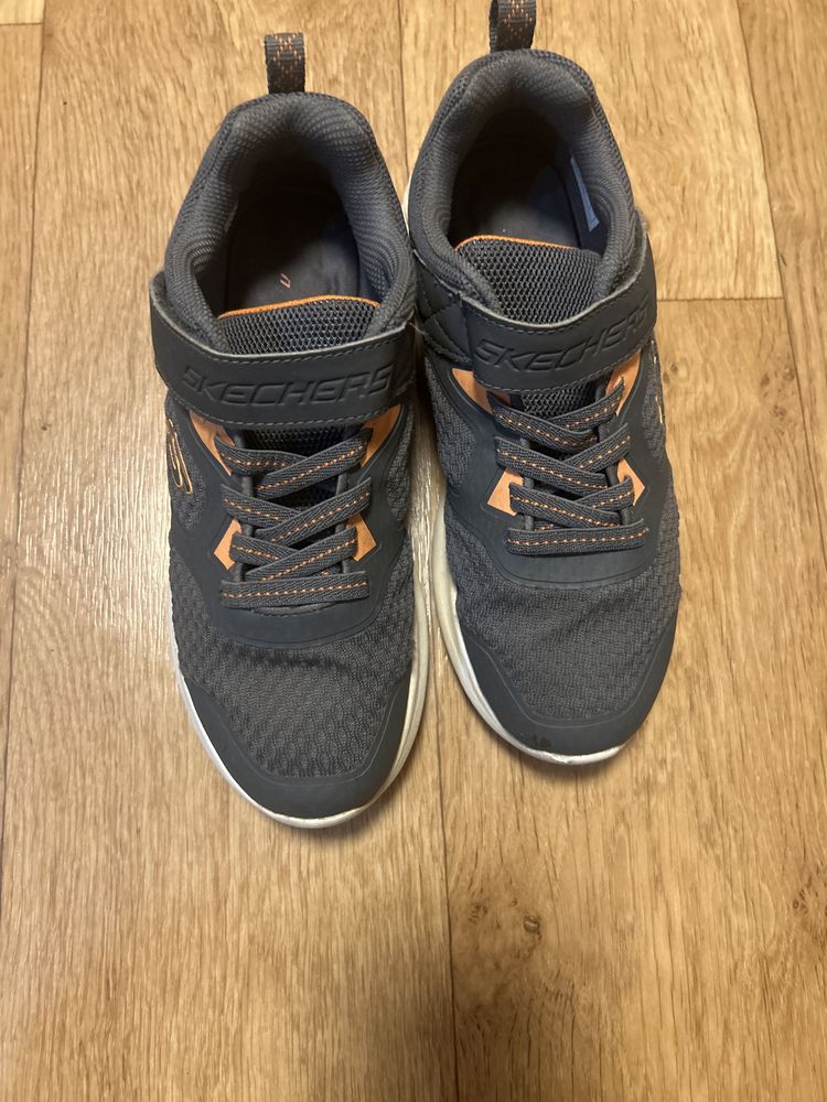 Кроссівки skechers, р. 37 ( 23,5 см)